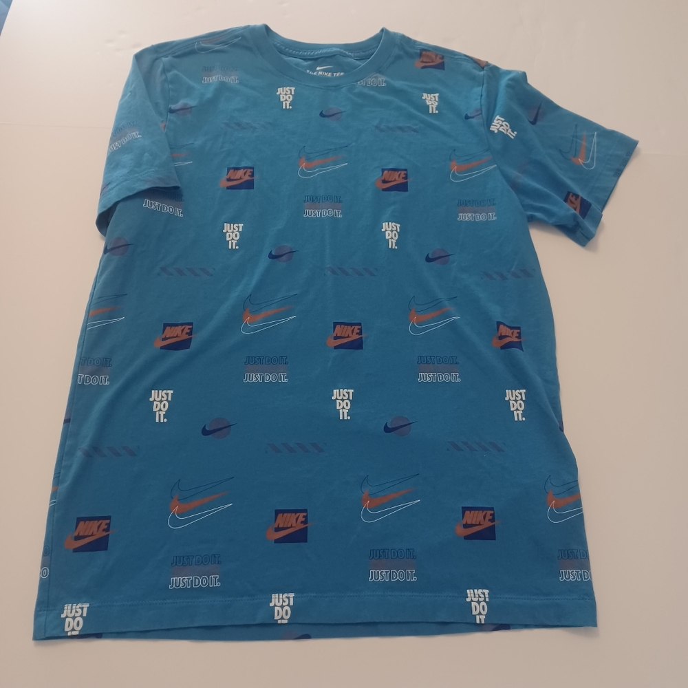 Nike Swoosh Print Logo Tee Sz M
